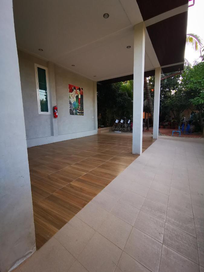 บุญเมืองน่าน Hotel Екстериор снимка